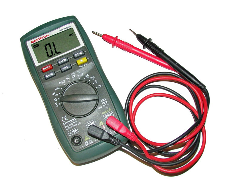 DC voltmeter used in testing linearity of potentiometers